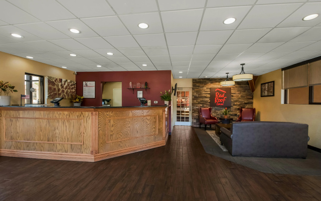 photo 2 of Red Roof Inn & Suites Newark - University