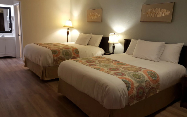 photo 2 of Tricove Inn & Suites