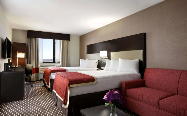 photo 5 of Howard Johnson by Wyndham Jamaica NY Near AirTrain JFK