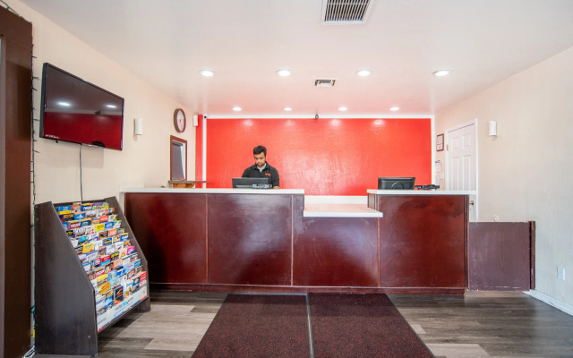 photo 2 of Red Roof Inn Mesa