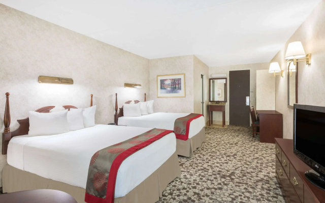 photo 5 of Ramada Plaza by Wyndham Portland