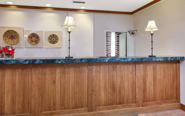 photo 2 of Howard Johnson Plaza Hotel by Wyndham Madison