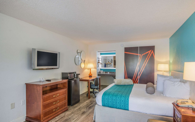 photo 2 of Rodeway Inn Hotel