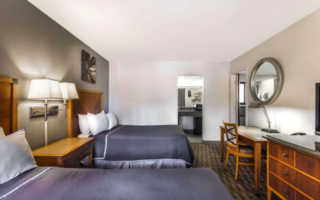 photo 5 of Howard Johnson by Wyndham Scottsdale Old Town