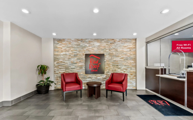 photo 2 of Red Roof Inn Washington, DC