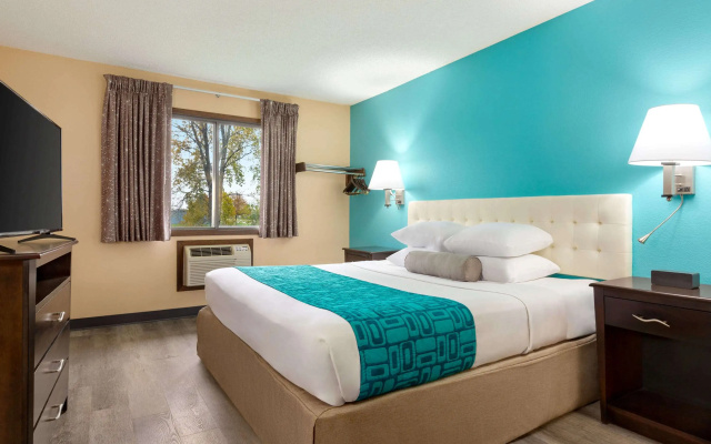 photo 4 of Howard Johnson by Wyndham Waterloo/Cedar Falls