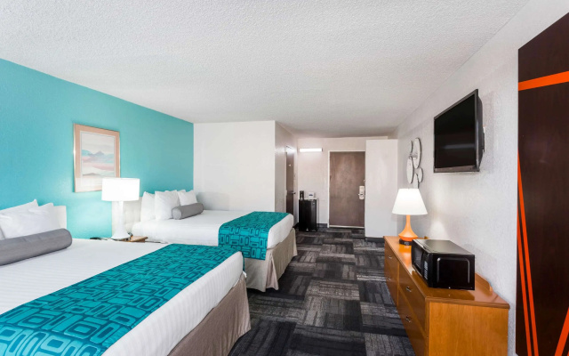 photo 3 of Howard Johnson by Wyndham Winter Haven FL