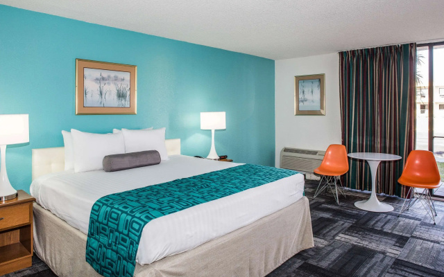 photo 5 of Howard Johnson by Wyndham Winter Haven FL