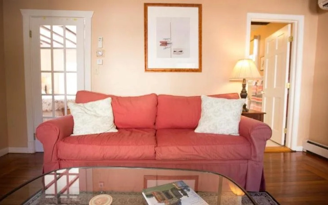photo 5 of Howland House Inn