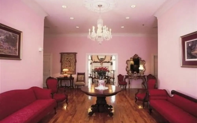 photo 2 of Hubbard Mansion B&B