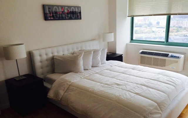 photo 2 of Hudson Suites at Newport