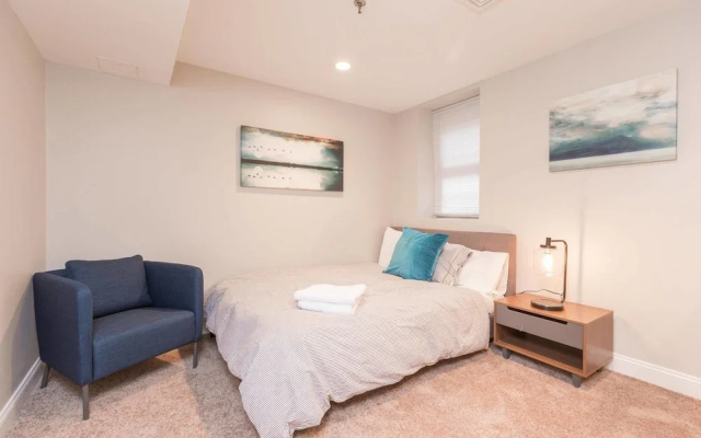 photo 3 of Huge 2br/2ba in the Heart of Back Bay by Domio