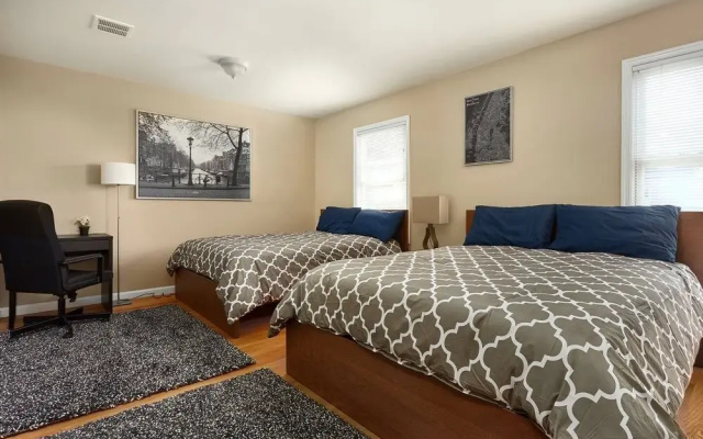 photo 4 of Huge Modern Home 20 mins to NYC