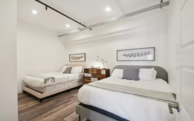 photo 2 of Brushed & Bold | RiNo Art Lofts