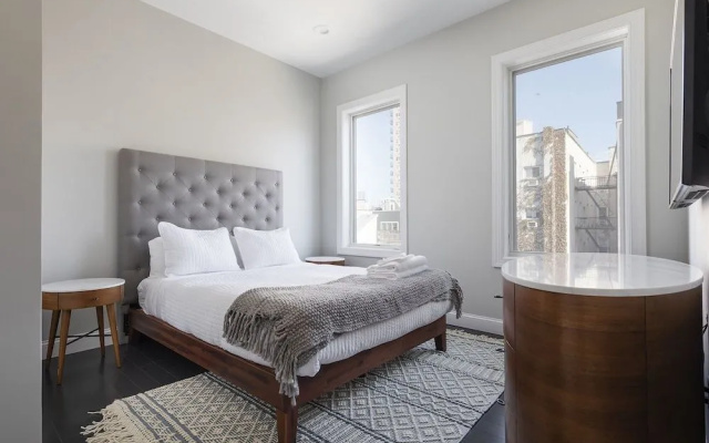 photo 4 of Huge Stylish 3 BR Loft Cobblestone St Next to NYC