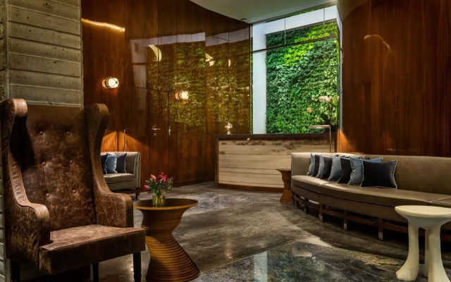 photo 2 of Hugo Soho Hotel