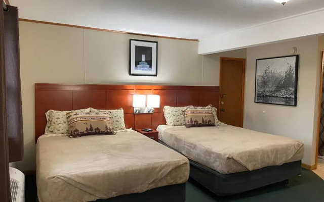 photo 3 of Hunter's Friend Resort