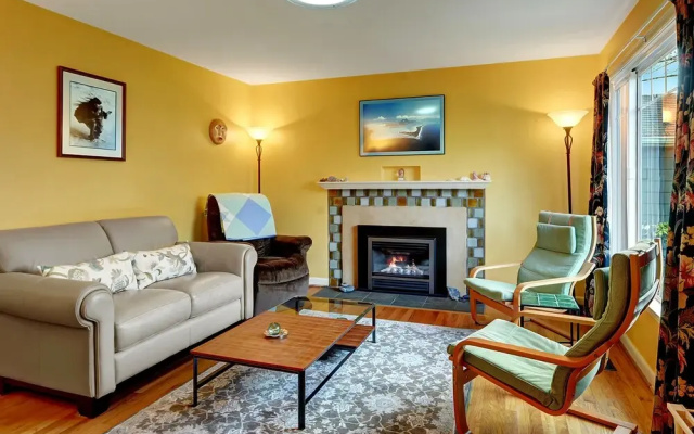 photo 2 of Husky Hideaway - Two Bedroom Home with Fireplace