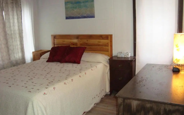photo 3 of Husky House
