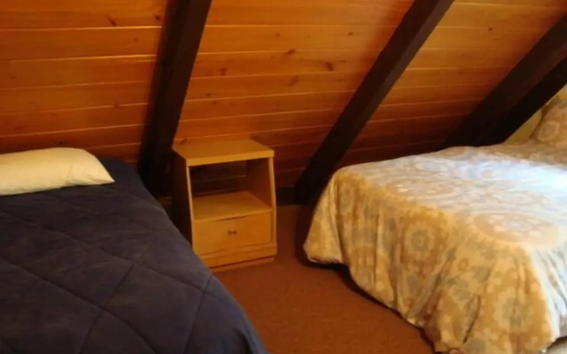 photo 5 of Husky House