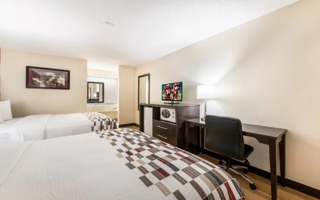 photo 3 of Red Roof Inn Lexington, NC
