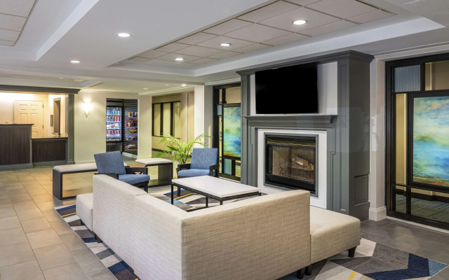 photo 2 of Hyatt House Herndon/Reston