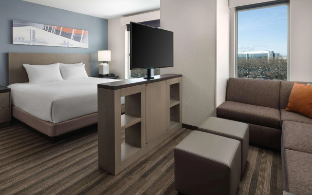 photo 4 of Hyatt House San Jose Airport