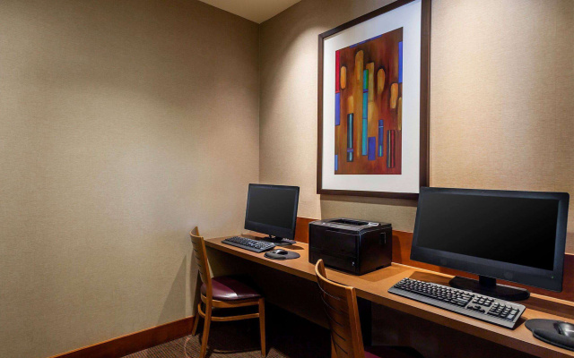 photo 3 of Wyndham Garden Kansas City Airport