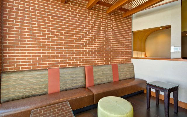 photo 2 of Hyatt Place Chicago/Naperville/Warrenville