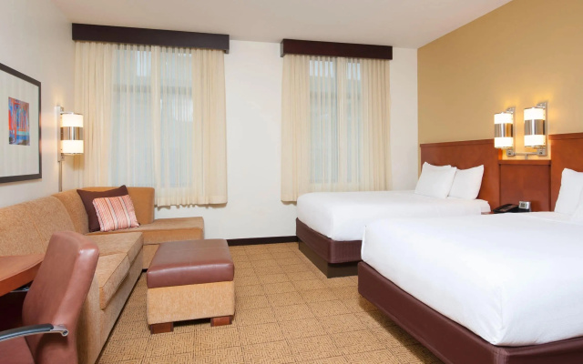photo 3 of Hyatt Place Des Moines/Downtown