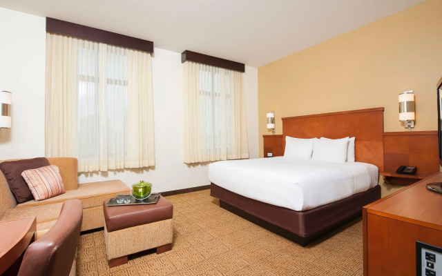 photo 4 of Hyatt Place Des Moines/Downtown