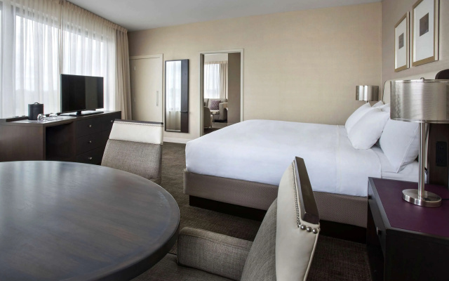 photo 3 of Hyatt Regency Pittsburgh International Airport