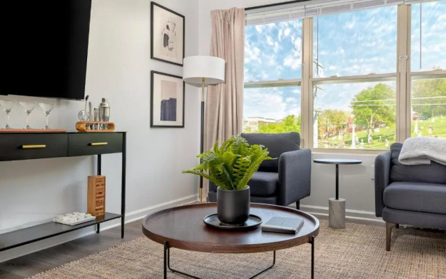 photo 3 of Hyatus at City Views