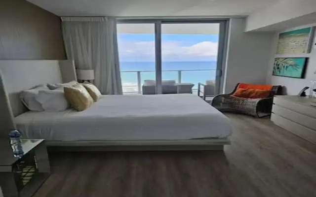 photo 4 of Lyfe Residence Building - Private apts over the beach