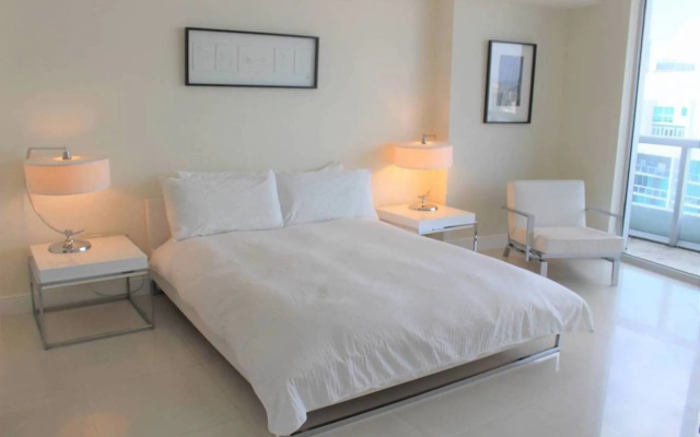 photo 2 of Icon Brickell