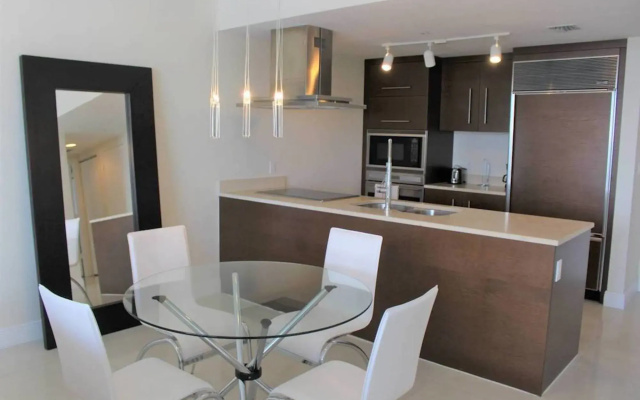 photo 4 of Icon Brickell