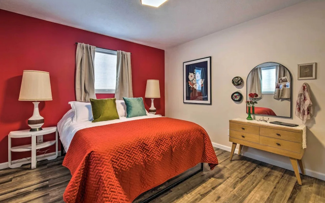 photo 4 of Ideally Located House - 9 Mi From Route 66!