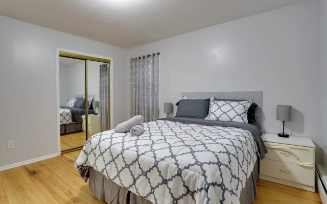 photo 4 of Ideally Located Jersey City Home, 8 Mi to NYC