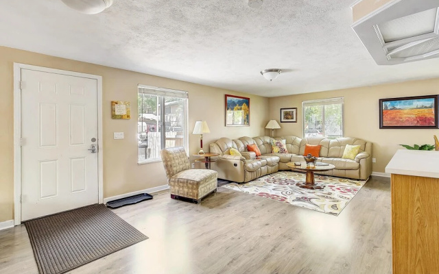 photo 4 of Ideally Located Westminster Home - Sleeps 13