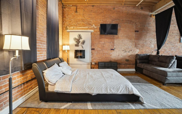 photo 2 of Downtown Detroit Loft - Fully equipped & Absolutely Gorgeous theme by RedAwning