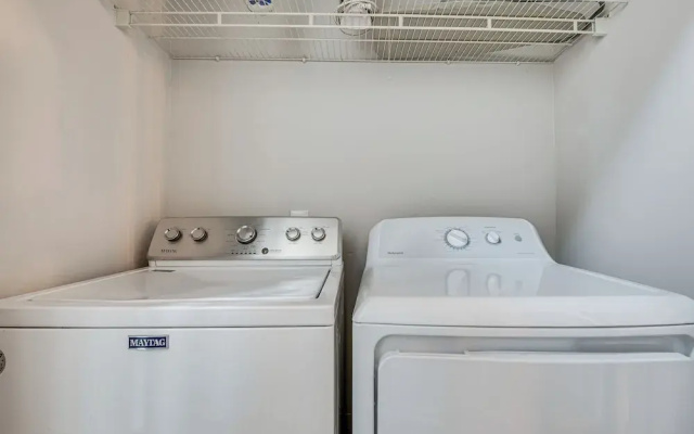 photo 4 of Idyllic Atlanta Apartment: 6 Mi to Airport