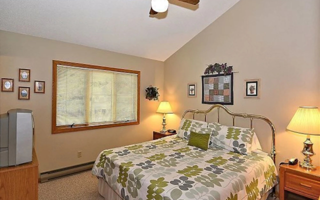 photo 5 of Idyllic Mountain Getaway
