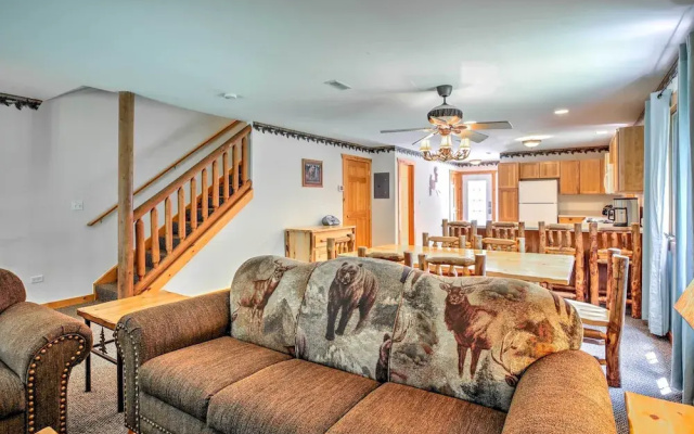 photo 2 of Cozy Townhome By Starved Rock State Park