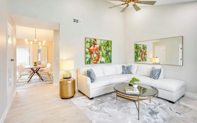 photo 5 of Idyllic Tustin Home w/ Private Patio & Grill