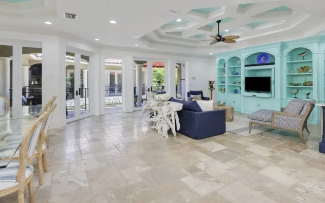 photo 2 of Il Paradiso Perduto 7 Bedroom Home by RedAwning