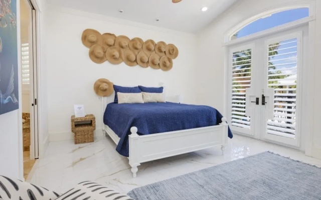 photo 3 of Il Paradiso Perduto 7 Bedroom Home by RedAwning