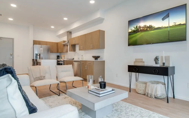 photo 4 of Illume State-of-the-art Community Corner Unit 1 Bedroom Condo