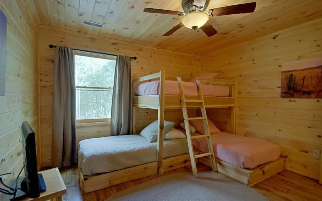 photo 3 of Imani's Cabin - 3 Br Cabin