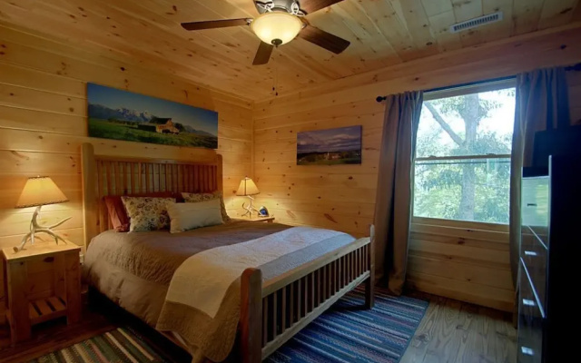 photo 4 of Imani's Cabin - 3 Br Cabin