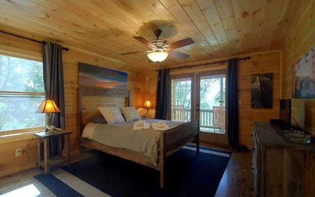 photo 5 of Imani's Cabin - 3 Br Cabin